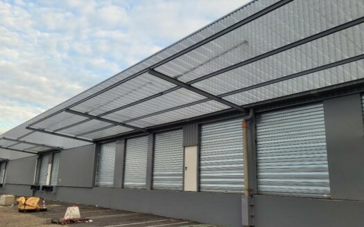 L LOCAL D'ACTIVITES de 1449 m²