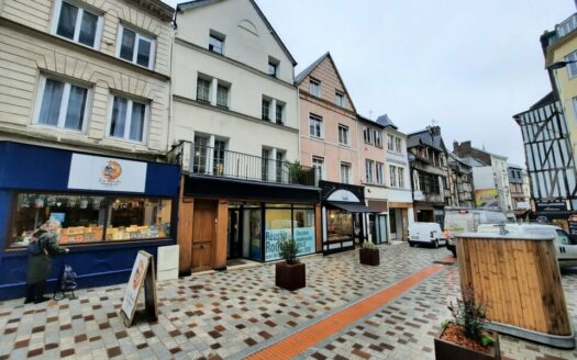 L LOCAL COMMERCIAL de 118 m²