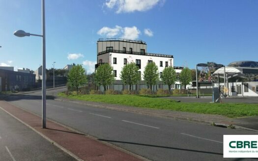 L LOCAL COMMERCIAL de 224 m²