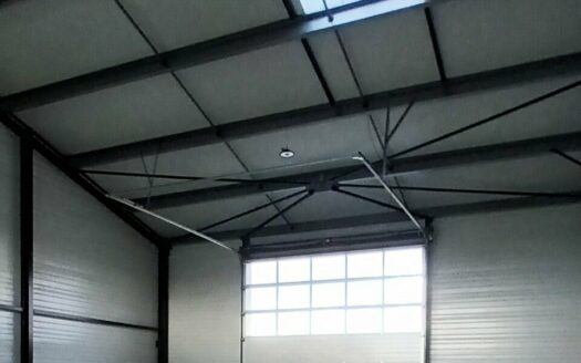 L LOCAL D'ACTIVITES de 235 m²