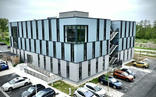 L BUREAUX de 1081 m²