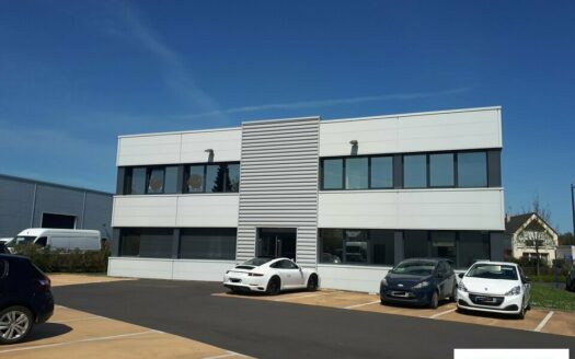 L BUREAUX de 141 m²