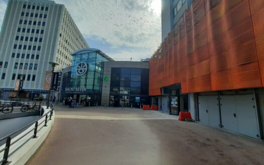 L BUREAUX de 636 m²