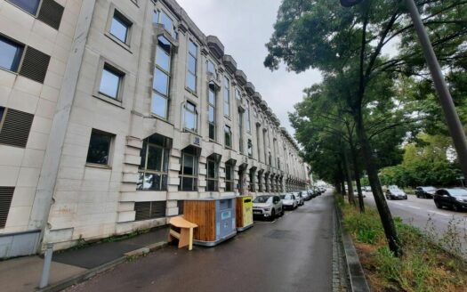 L BUREAUX de 1241 m²