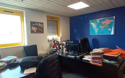 V BUREAUX de 183 m²