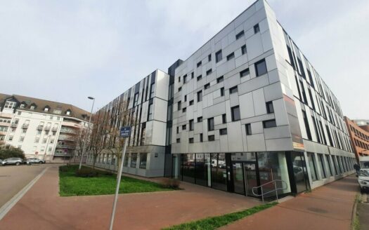 L BUREAUX de 1174.9 m²