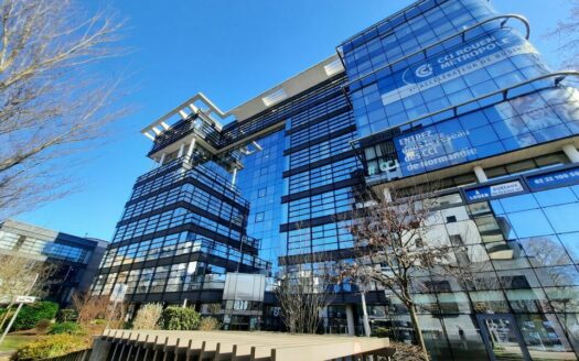 L BUREAUX de 899.83 m²