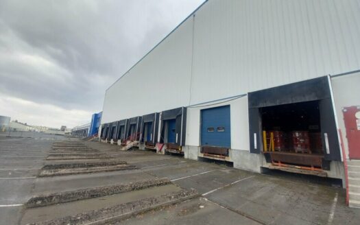 L ENTREPOT de 36339 m²