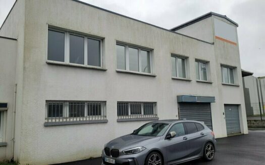 L BUREAUX de 154 m²