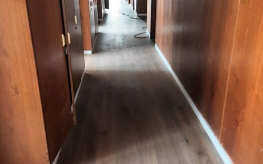 L BUREAUX de 360 m²