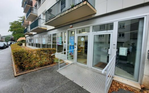 V BUREAUX de 162.83 m²