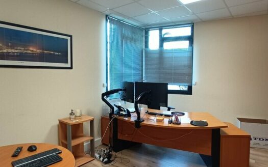 L BUREAUX de 206 m²