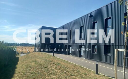 L BUREAUX de 83 m²