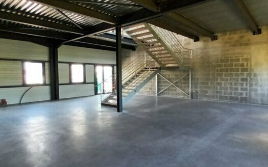 L BUREAUX de 1069 m²
