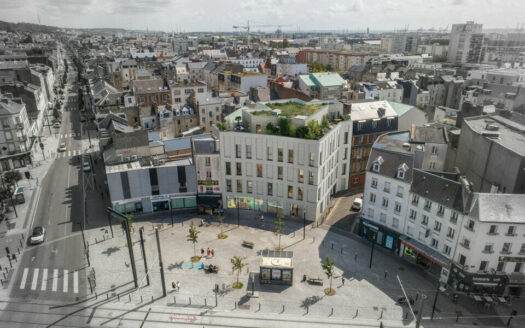 L BUREAUX de 1032 m²