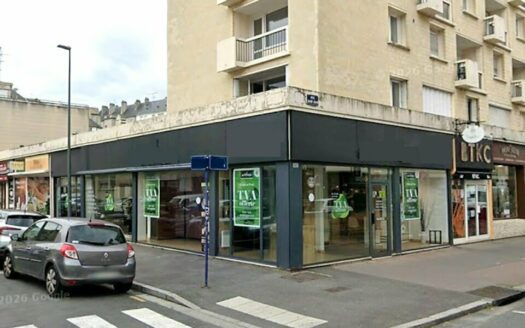 L LOCAL COMMERCIAL de 110.82 m²