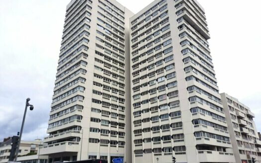 V BUREAUX de 178.37 m²