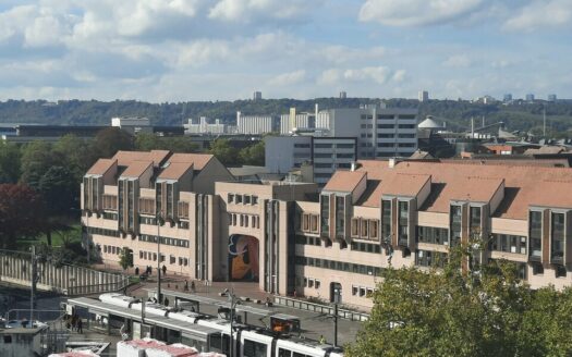 L BUREAUX de 159 m²