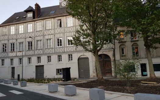 L BUREAUX de 177 m²