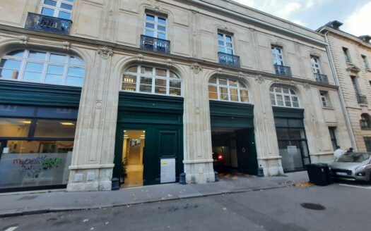 L BUREAUX de 1132 m²