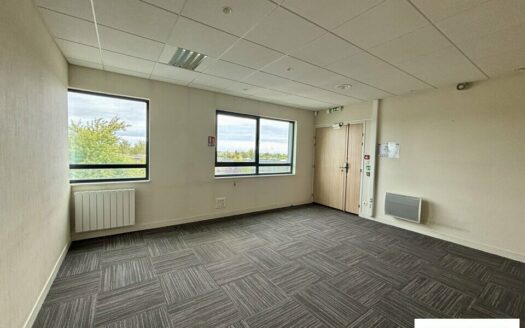 L BUREAUX de 118 m²