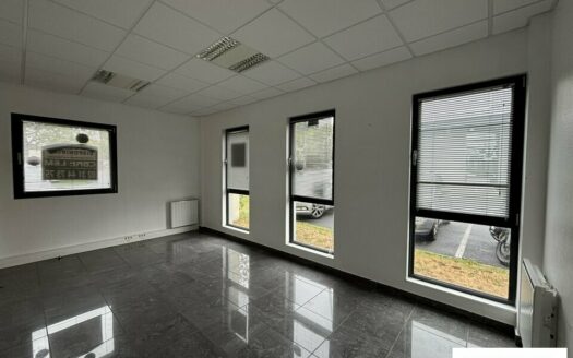 L BUREAUX de 19.5 m²
